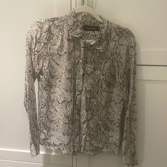 Reformation lizard print button down - Picture 2 of 2